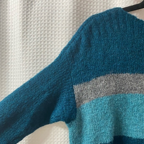 NWT L&G Oversized Striped Sweater - Picture 5 of 8